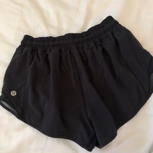 Lululemon Hottie Hot Short 2”